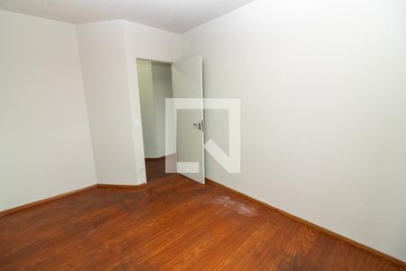 Quarto 1 de apartamento para alugar com 2 quartos, 60m² em Parque Pinheiros, Taboão da Serra