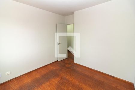 Quarto 2 de apartamento para alugar com 2 quartos, 60m² em Parque Pinheiros, Taboão da Serra