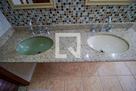 Casa para alugar com 200m², 3 quartos e 1 vaga Casa para alugar com 200m², 3 quartos e 1 vagaBanheiro