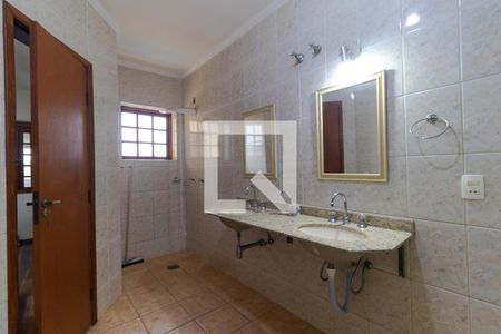 Casa para alugar com 200m², 3 quartos e 1 vaga Casa para alugar com 200m², 3 quartos e 1 vagaBanheiro da Suíte