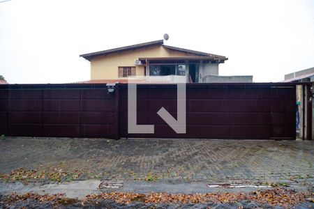 Casa para alugar com 200m², 3 quartos e 1 vaga Casa para alugar com 200m², 3 quartos e 1 vagaFachada