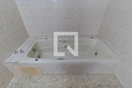 Casa para alugar com 200m², 3 quartos e 1 vaga Casa para alugar com 200m², 3 quartos e 1 vagaBanheiro da Suíte