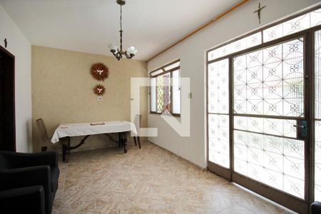 Sala de casa à venda com 4 quartos, 200m² em Santa Ines, Belo Horizonte