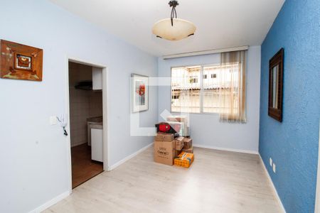 Sala de apartamento à venda com 3 quartos, 75m² em Santa Tereza, Belo Horizonte