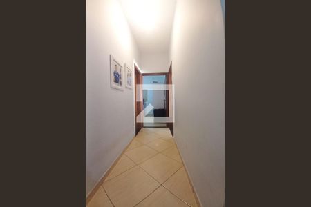 Corredor  de casa à venda com 2 quartos, 210m² em Parque Via Norte, Campinas