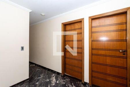 Corredor de casa para alugar com 3 quartos, 150m² em Parque Continental Ii, Guarulhos