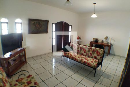 Sala de casa para alugar com 3 quartos, 300m² em Serra Grande, Niterói
