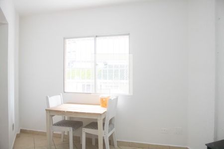 Sala de apartamento para alugar com 1 quarto, 35m² em Vila Tupi, Praia Grande