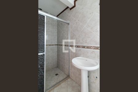 Banheiro de casa à venda com 5 quartos, 219m² em Vila Nova, Porto Alegre