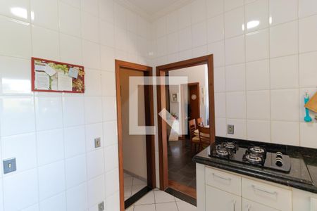 Casa de condomínio à venda com 298m², 6 quartos e sem vaga Casa de condomínio à venda com 298m², 6 quartos e sem vagaCozinha