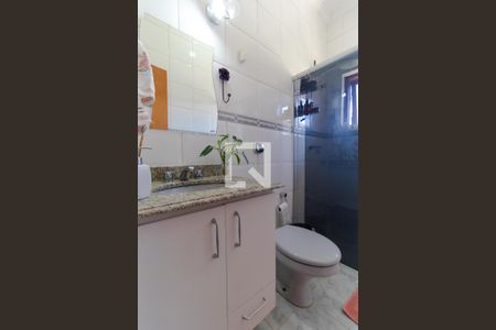 Casa de condomínio à venda com 298m², 6 quartos e sem vaga Casa de condomínio à venda com 298m², 6 quartos e sem vagaBanheiro 01