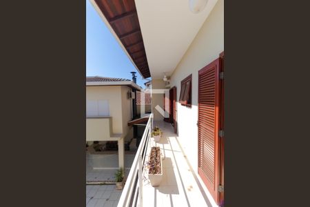 Casa de condomínio à venda com 298m², 6 quartos e sem vaga Casa de condomínio à venda com 298m², 6 quartos e sem vagaSacada do Quarto 02 e Suíte