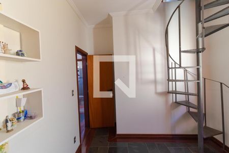 Casa de condomínio à venda com 298m², 6 quartos e sem vaga Casa de condomínio à venda com 298m², 6 quartos e sem vagaQuarto 01