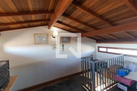 Casa de condomínio à venda com 298m², 6 quartos e sem vaga Casa de condomínio à venda com 298m², 6 quartos e sem vagaSótão do Quarto 01