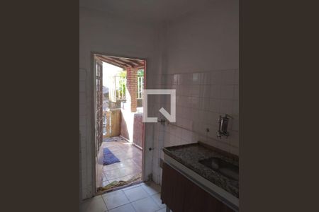 Cozinha de apartamento à venda com 2 quartos, 57m² em Califórnia, Belo Horizonte