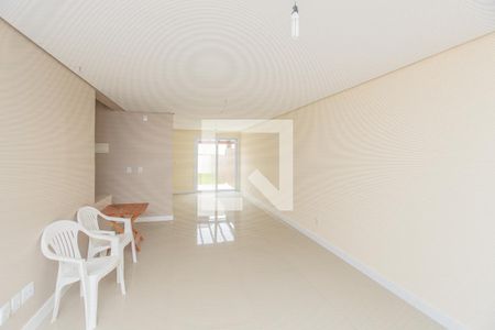 Sala de casa para alugar com 3 quartos, 170m² em Guarujá, Porto Alegre