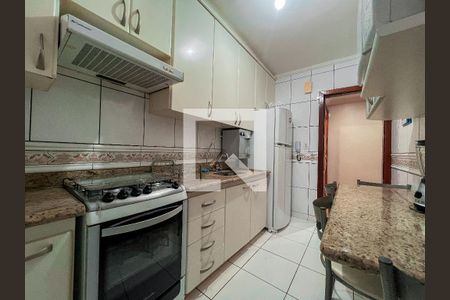 Cozinha de apartamento para alugar com 3 quartos, 70m² em Jardim Planalto, Goiânia