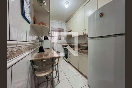 Cozinha de apartamento para alugar com 3 quartos, 70m² em Jardim Planalto, Goiânia