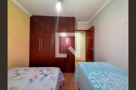 Quarto 2 de apartamento para alugar com 3 quartos, 70m² em Jardim Planalto, Goiânia