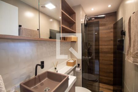 Banheiro de apartamento à venda com 2 quartos, 36m² em Santo Amaro, São Paulo