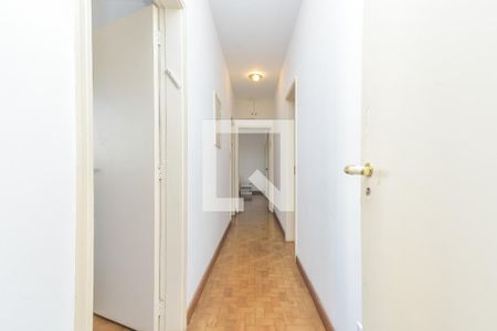 Corredor de apartamento para alugar com 3 quartos, 122m² em Santa Cecilia, São Paulo