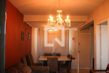 Sala de casa de condomínio para alugar com 3 quartos, 200m² em Cabral, Contagem