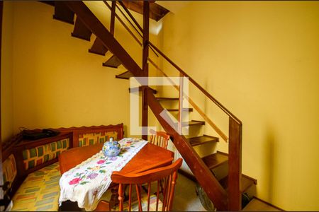 Quarto de casa à venda com 2 quartos, 80m² em Santa Rosa, Niterói