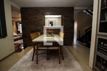 Sala de Jantar de casa à venda com 4 quartos, 250m² em Medianeira, Porto Alegre