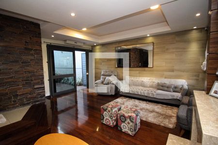 Sala de estar de casa à venda com 4 quartos, 250m² em Medianeira, Porto Alegre