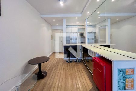 Sala de apartamento para alugar com 2 quartos, 67m² em Itaim Bibi, São Paulo