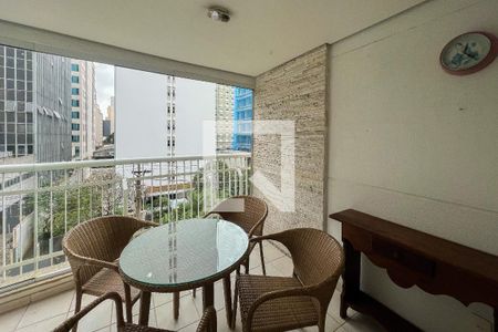 Varanda de apartamento para alugar com 2 quartos, 67m² em Itaim Bibi, São Paulo