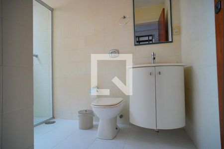 Banheiro da Suíte de apartamento à venda com 2 quartos, 90m² em Auxiliadora, Porto Alegre