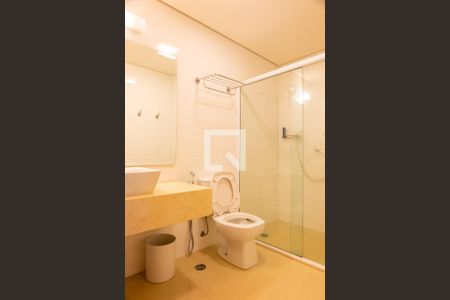Banheiro da Suite de apartamento para alugar com 1 quarto, 35m² em Ribeirânia, Ribeirão Preto