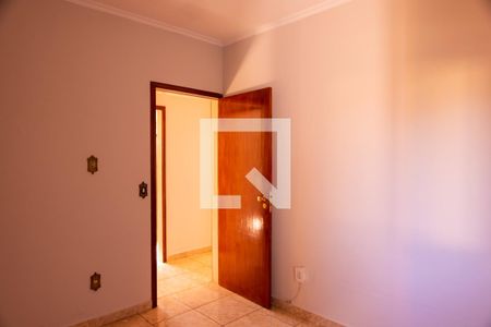 Quarto 2 de apartamento para alugar com 3 quartos, 96m² em Jardim Paulistano, Ribeirão Preto