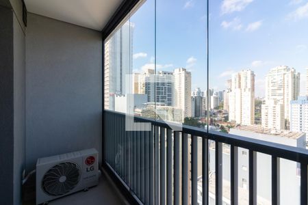 Varanda de kitnet/studio para alugar com 1 quarto, 22m² em Jardim das Acácias, São Paulo