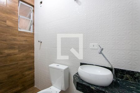 Banheiro de casa para alugar com 1 quarto, 20m² em Vila Humaitá, Santo André