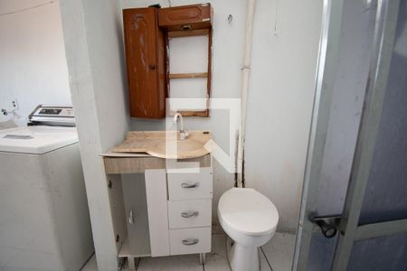 banheiro de kitnet/studio para alugar com 1 quarto, 38m² em Campina, São Leopoldo