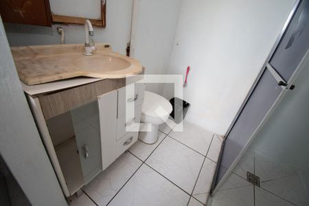 banheiro de kitnet/studio para alugar com 1 quarto, 38m² em Arroio da Manteiga, São Leopoldo