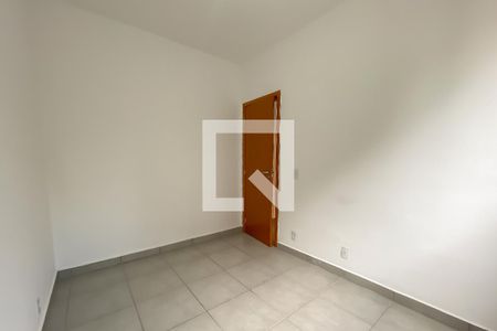 Quarto 2 de apartamento para alugar com 2 quartos, 47m² em Vila Oeste, Belo Horizonte