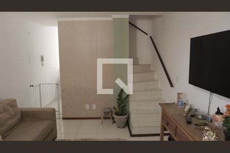 Sala de casa de condomínio à venda com 2 quartos, 83m² em Bairro São João, Campinas