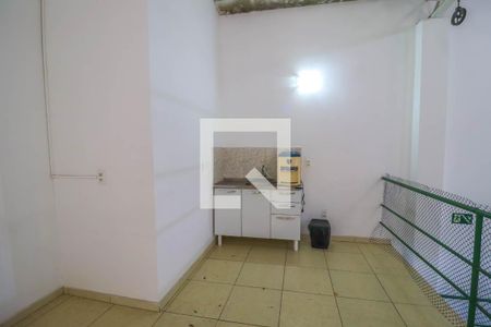 Casa à venda com 351m², 2 quartos e 4 vagas Casa à venda com 351m², 2 quartos e 4 vagasCozinha 2