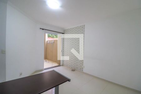 Casa à venda com 351m², 2 quartos e 4 vagas Casa à venda com 351m², 2 quartos e 4 vagasQuarto 1