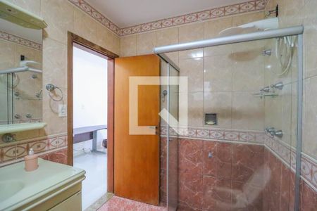 Casa à venda com 351m², 2 quartos e 4 vagas Casa à venda com 351m², 2 quartos e 4 vagasBanheiro