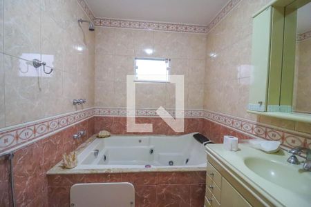 Casa à venda com 351m², 2 quartos e 4 vagas Casa à venda com 351m², 2 quartos e 4 vagasBanheiro