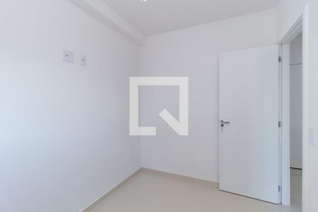 Quarto 2 de apartamento para alugar com 2 quartos, 38m² em Vila Invernada, São Paulo