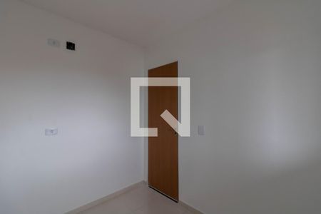 Quarto 2 de apartamento para alugar com 2 quartos, 42m² em Jardim Tranquilidade, Guarulhos