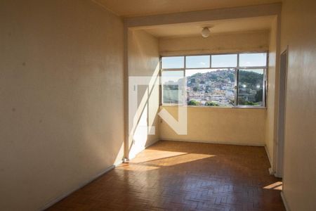 Sala de apartamento para alugar com 3 quartos, 90m² em Penha Circular, Rio de Janeiro