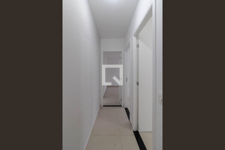 Corredor de apartamento para alugar com 3 quartos, 55m² em Cocaia, Guarulhos