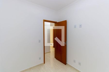 Quarto 1 de apartamento para alugar com 2 quartos, 44m² em Jardim Ana Rosa, São Paulo