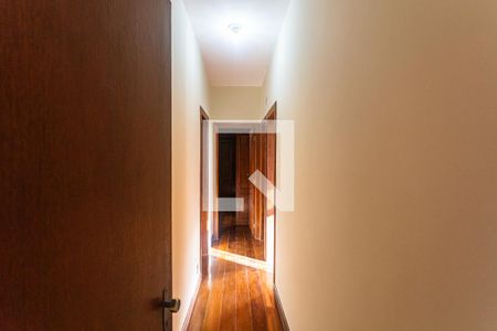 Corredor de apartamento à venda com 4 quartos, 440m² em Cachoeirinha, Belo Horizonte